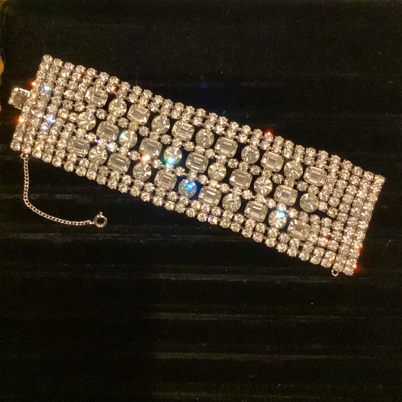 RARE VINTAGE KRAMER oF NEW YORK 11 ROW STUNNING RHINESTONE BRACELET - Picture 1 of 15